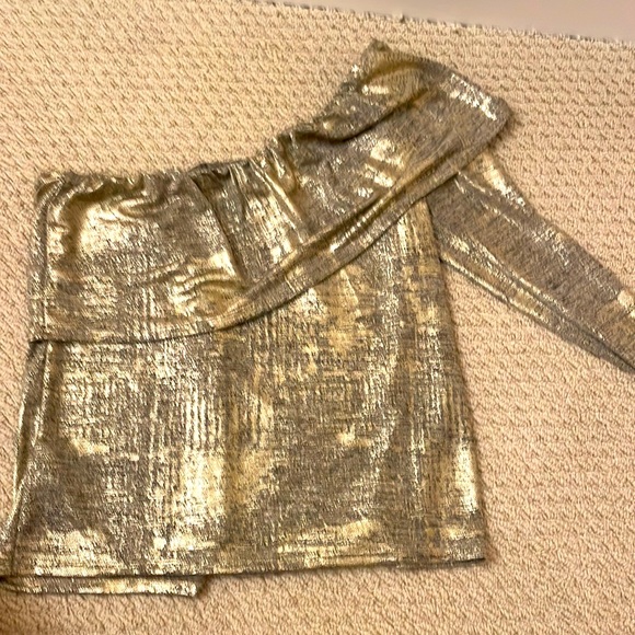 One shoulder formal metallic blouse - Picture 2 of 4